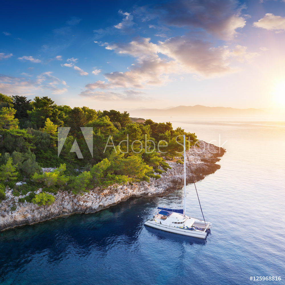 Obraz na płótnie Yacht in amazing bay of pure Greece Sea w salonie
