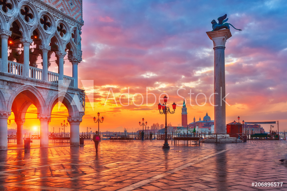 Piazza San Marco at sunrise, Vinice, Italy