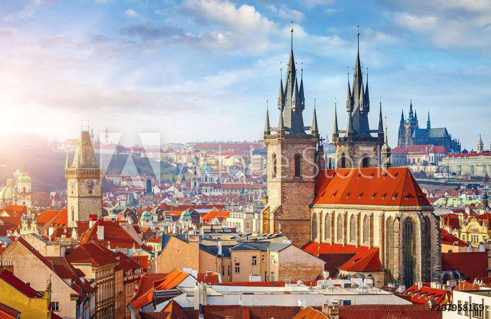 Obraz na płótnie High spires towers of Tyn church in Prague city Our Lady w salonie