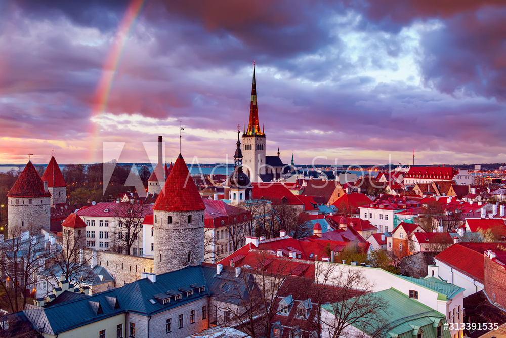 Obraz na płótnie panorama Tallina o zachodzie słońca | fotoobraz w salonie