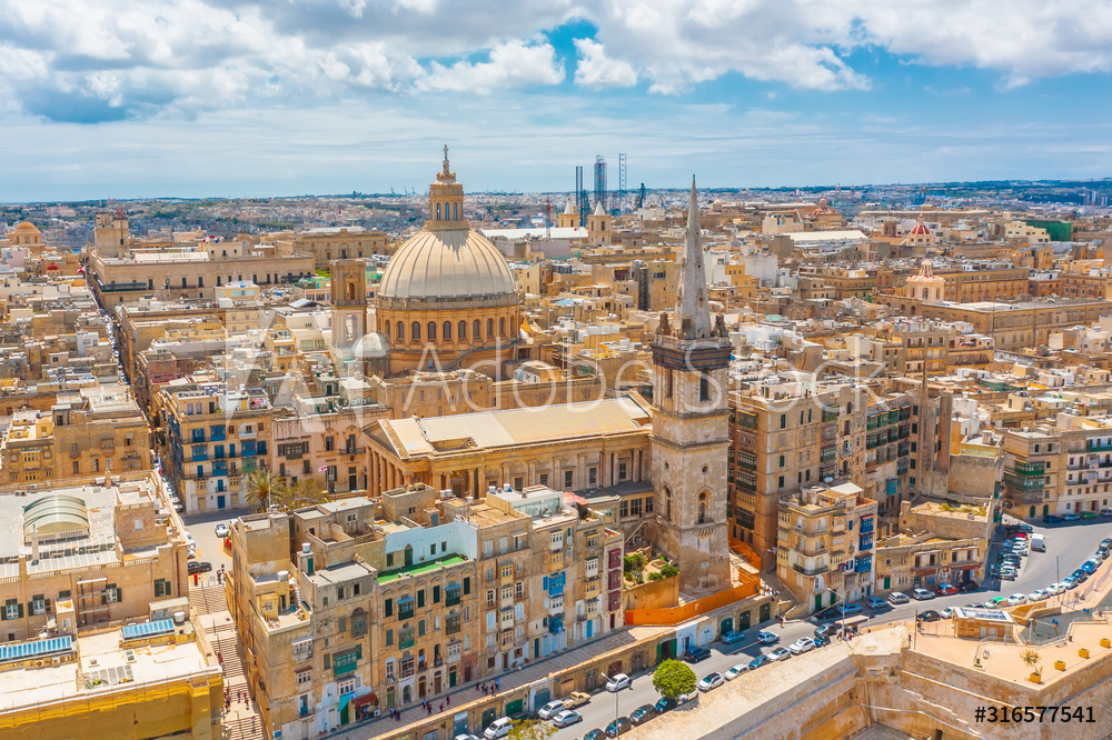 Obraz na płótnie View of Lady of Mount Carmel church, St.Paul's Cathedral in Valletta city center, Malta. w sypialni