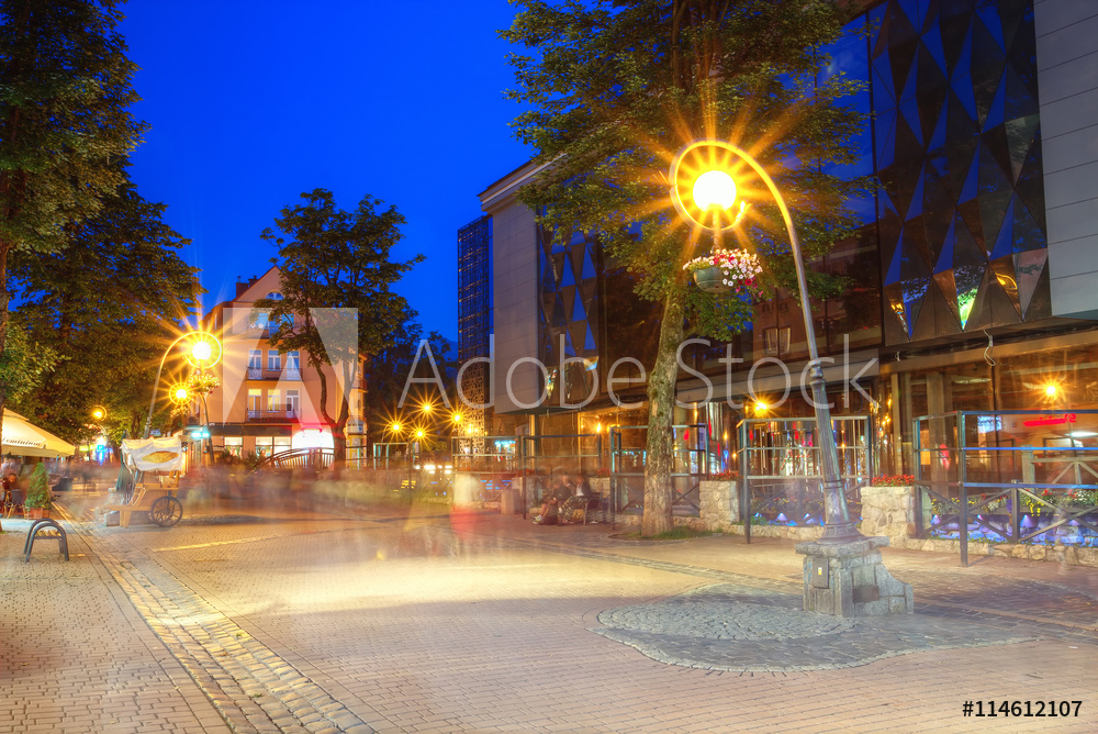 Obraz na płótnie Zakopane Krupówki nocą w salonie