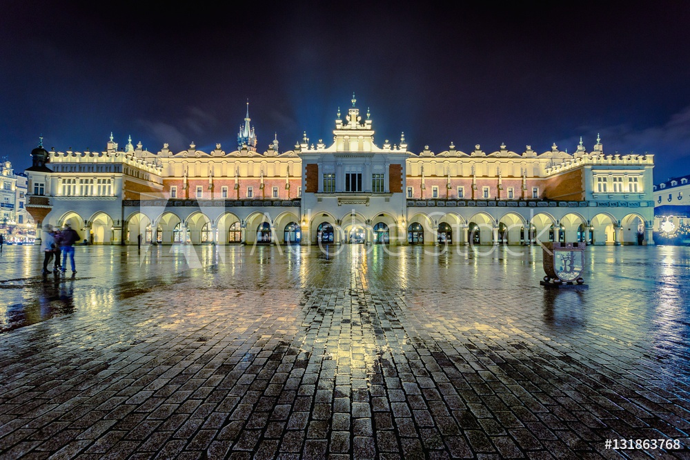 Obraz na płótnie Kraków, sukiennice nocą w salonie