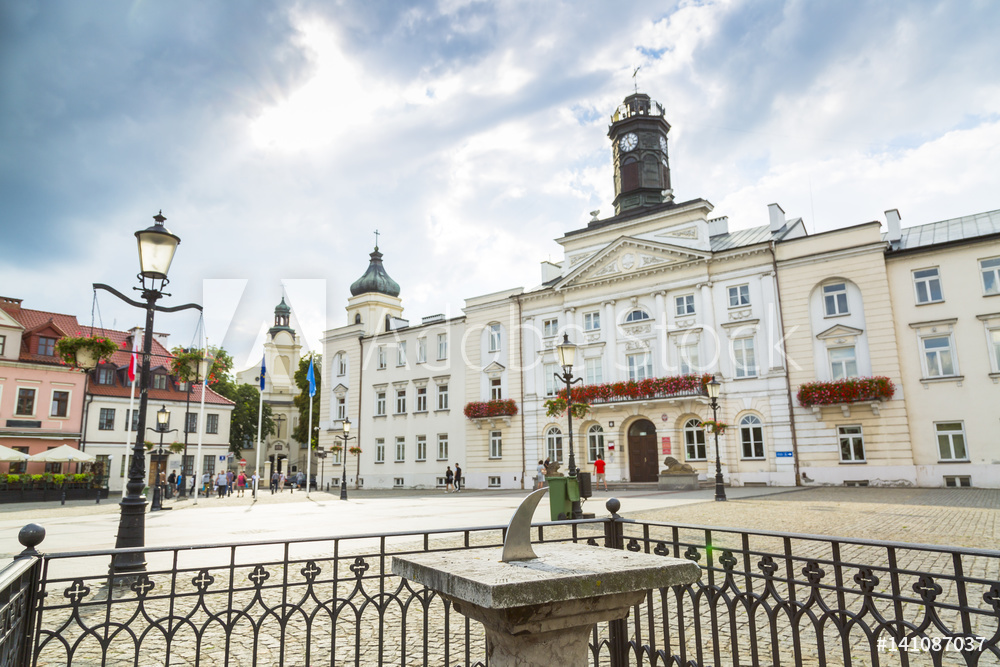 Fotoobraz Stary Rynek w Płocku z ratuszem | fotoobraz beton architektoniczny