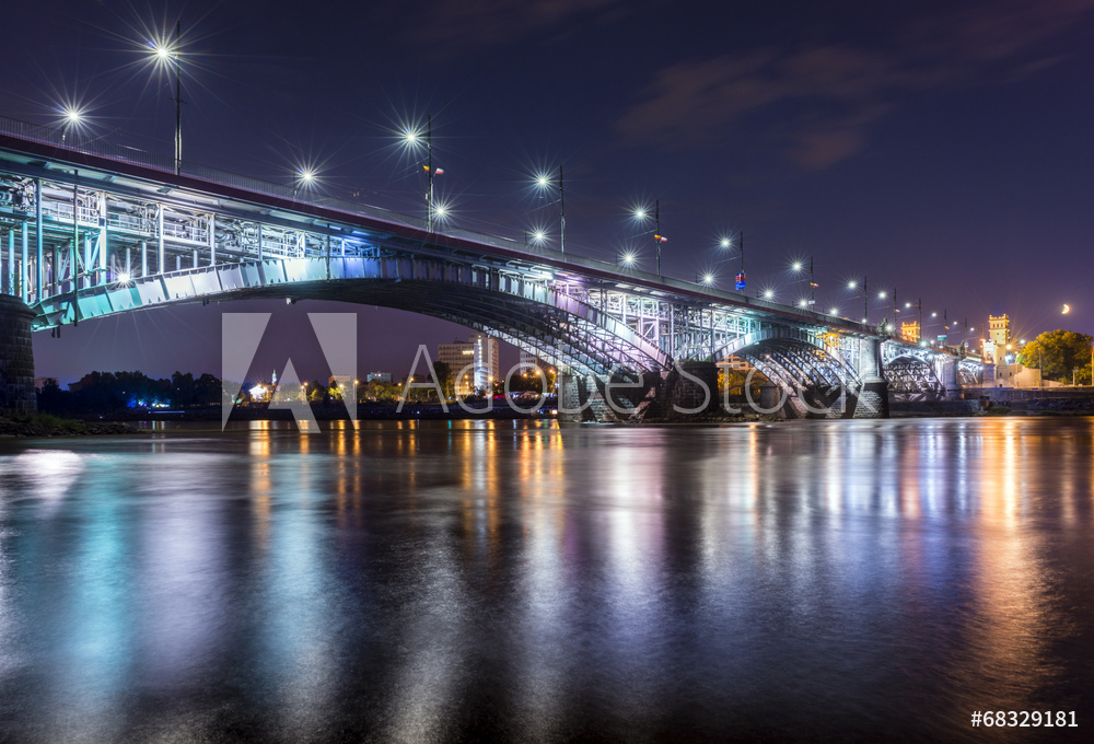 Fotoobraz Podświetlany most w Warszawie nocą | Obraz na płótnie beton architektoniczny