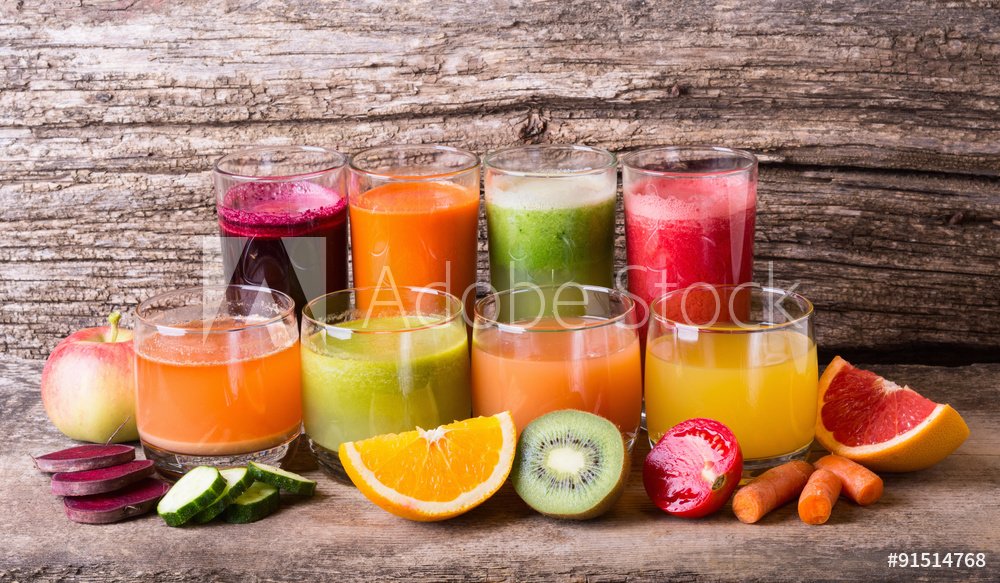 Soki owocowe w szklankach