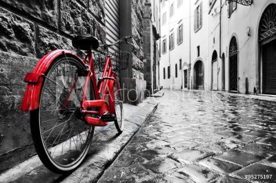 Czerwony rower w stylu vintage